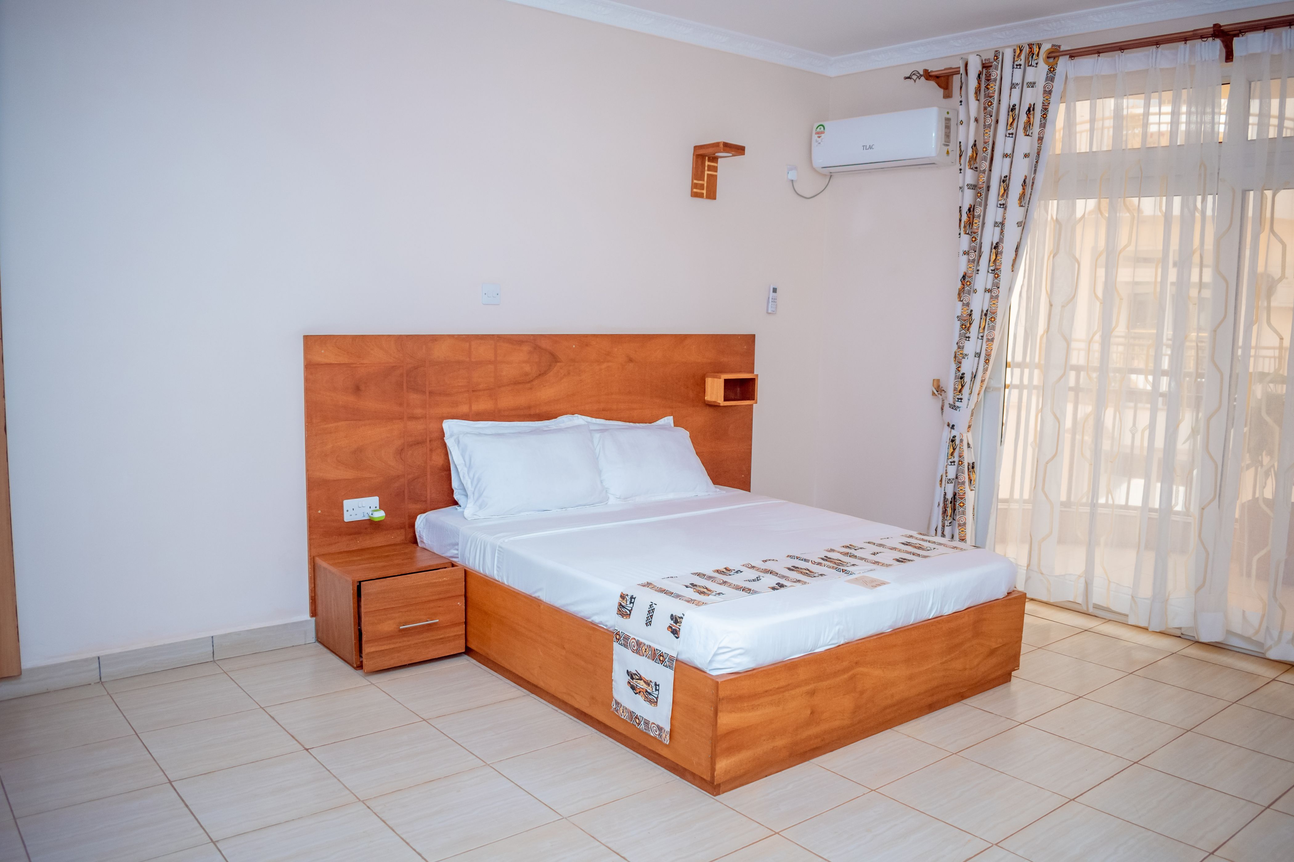 Double bedroom with two beds